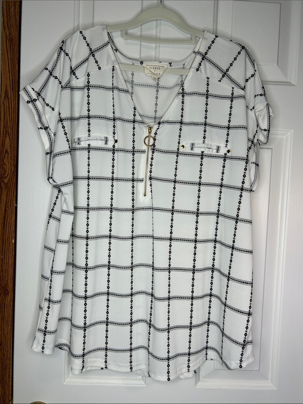 Flower & Feather Lightweight White Windowpane Zip-Front Tunic with Gold Ring